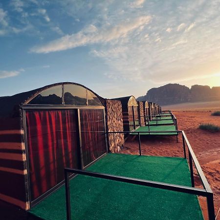 Wadi Rum Shooting Stars Camp Buitenkant foto